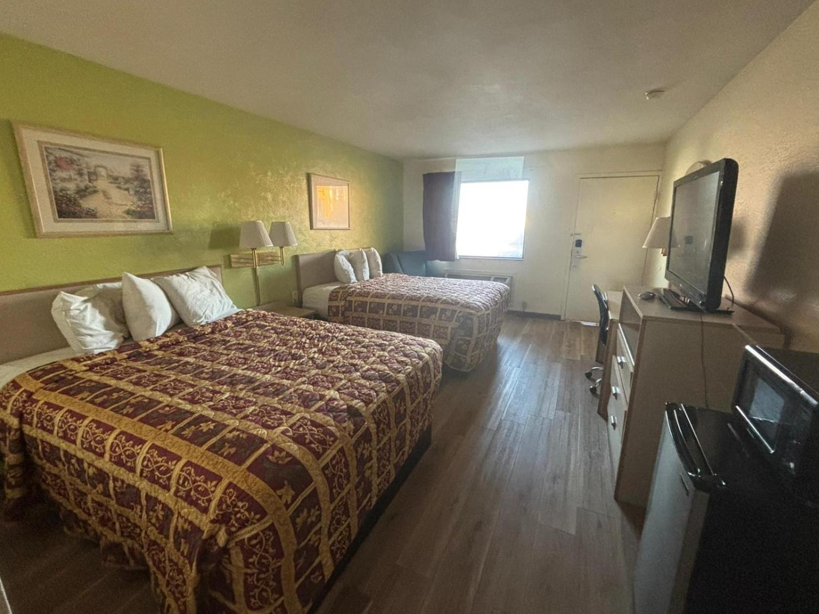 Economy Inn & Suites Harrisburg Kültér fotó