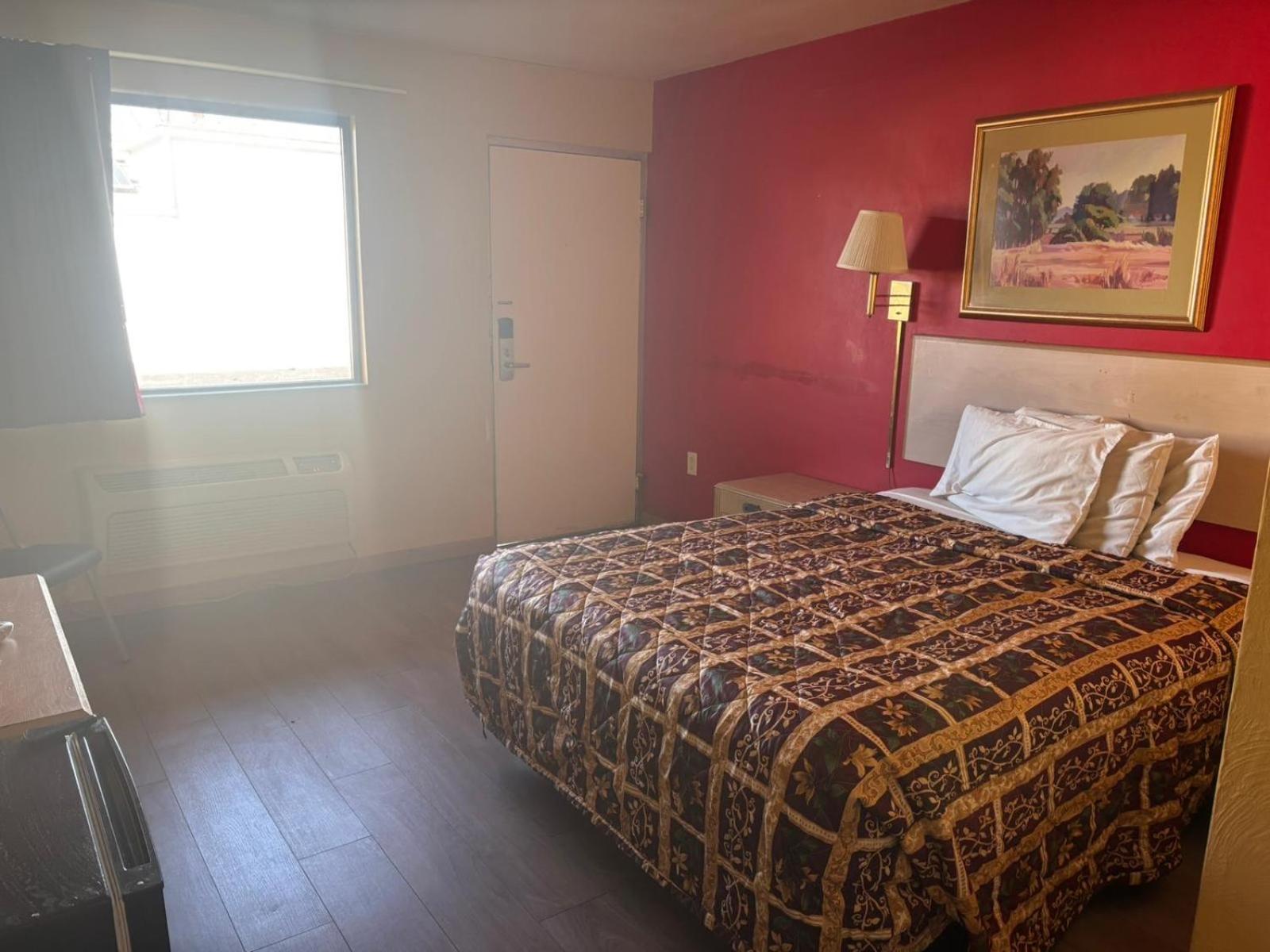 Economy Inn & Suites Harrisburg Kültér fotó