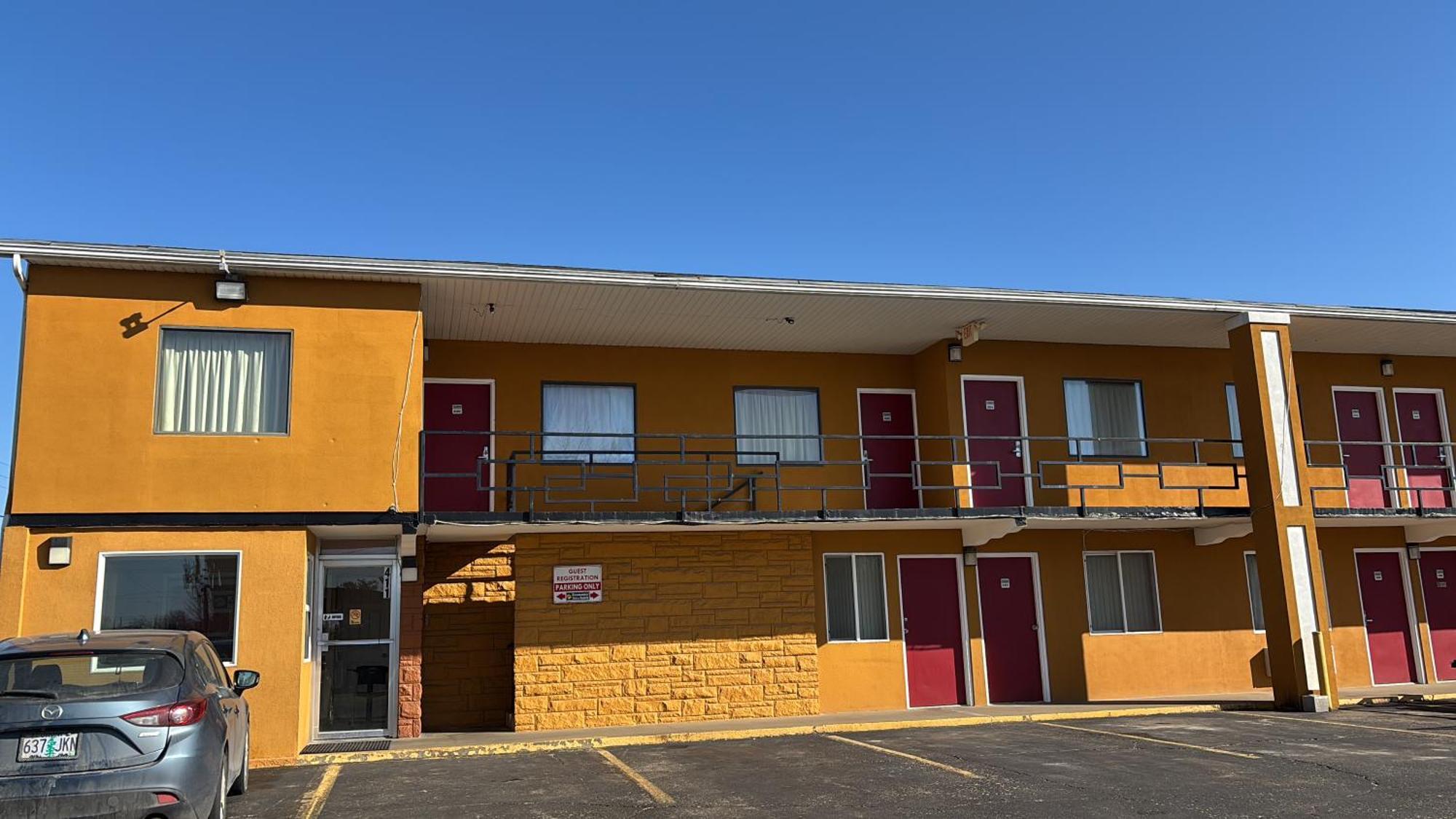 Economy Inn & Suites Harrisburg Kültér fotó
